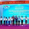 Scholarships given to disadvantaged ethnic minority students in Soc Trang