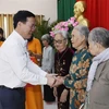 President pays pre-Tet visit to Vinh Long province