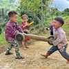 The simple joy of children in mountainous northwestern region