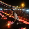 Falling in love with Hoi An floating flower lantern