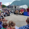 El público noruego disfrutó con alegría y admiración las presentaciones de marionetas acuáticas vietnamitas (Fuente: Embajada de Vietnam en Noruega)