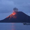 Cerrados aeropuertos indonesios por erupciones de volcanes