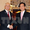 El primer ministro vietnamita, Nguyen Tan Dung, y su homólogo malasio, Najib Razak (Fuente: VNA)