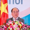Líder parlamentario vietnamita parte en viaje oficial a EE.UU.