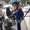 Continúa reducción de precios de combustibles en Vietnam