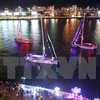 Desfile de barcos de Clipper Race en “ciudad de los puentes” de Vietnam