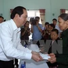 Presidente agradece a personas con méritos revolucionarios en Quang Nam