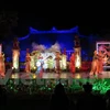 Deleitan al público melodías de música y danza real de Vietnam