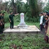 Provincias de Vietnam y Laos revisan labores de remozamiento de postes fronterizos