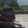 Colapso de puente deja tres muertos en Indonesia