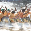 Celebran regata de barcos en festival Ok Om Bok en Vietnam