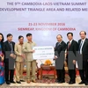 Entregan arroz a favor de los vietnamitas en Camboya