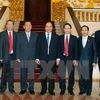 Premier pide a agencias de noticias de Vietnam y Laos a fomentar cooperación bilateral