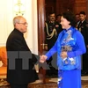 Líder parlamentaria de Vietnam dialoga con presidente de India