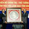 Premier urge a Binh Duong a convertirse en pionero de economía nacional