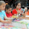 Cierra sus puertas Calle de libros en Hanoi
