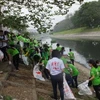 Jóvenes en Hanoi protegen medio ambiente en “Domingo verde”