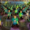 Casi mil personas participan en ejercicios masivos de yoga en Da Nang