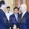 Presidente de Vietnam recibe a expresidente mexicano Carlos Salinas de Gortari 