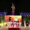 Premier vietnamita rinde tributo a voluntarias caídas en encrucijada de Dong Loc