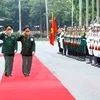 Visita a Vietnam de jefe militar laosiano busca fortalecer lazos de amistad 