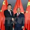 Premier vietnamita Nguyen Xuan Phuc sostiene encuentro con presidente chino, Xi Jinping