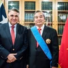 Chile entrega Orden al Mérito Gran Cruz al embajador vietnamita