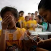 Filipinas suspende uso de vacuna Dengvaxia