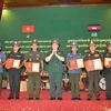 Entregan premios a ganadores de concurso de escritura sobre relaciones Vietnam-Camboya