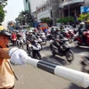 Ciudad Ho Chi Minh veda circulación en calle Nguyen Hue en Día de la Reunificación