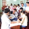 Ofrecerán exámenes médicos gratuitos a trabajadores en zonas industriales vietnamitas