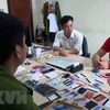 Arrestan en Vietnam un individuo extranjero por uso de tarjetas ATM falsas