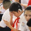 Asistencias estadounidenses a personas sordas en Vietnam