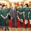 Máximo dirigente político de Vietnam dialoga con sindicalistas del Ejército