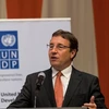 El administrador del PNUD Achim Steiner visita Vietnam