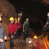 Cinco niños tailandeses aún atrapados en cueva están bien de salud