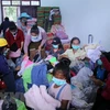 Gobierno, organizaciones y entidades vietnamitas apoyan con donaciones a víctimas del colapso de presa en Laos