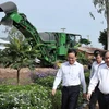 Premier de Vietnam visita modelos agrícolas de alta tecnología en Tay Ninh 
