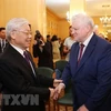 Dirigente partidista de Vietnam se reúne con presidente del Partido Rusia Justa 