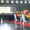 Mil 500 delegaciones nacionales y extranjeras rinden tributo a presidente Dai Quang en Vietnam 