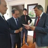 Rinden homenaje a presidente de Vietnam Tran Dai Quang en Chile
