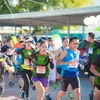 Atletas de más de 50 países participan en maratón internacional en Hanoi