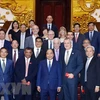 Premier de Vietnam aplaude propuestas de inversores extranjeros en el turismo