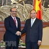 Premier vietnamita recibe a inversores del complejo de refinería petrolera Nghi Son