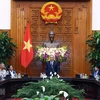 Premier vietnamita se reúne con personas con méritos revolucionarios de ciudad central de Da Nang 