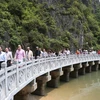 Delegados de la OANA aprecian belleza de la Bahía de Ha Long