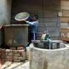 Enfrentan pobladores en áreas remotas de Vietnam dificultades para acceder al agua limpia