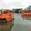 Emplea Vietnam barcos solares recolectores de basura en el río Mekong