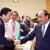 Destaca primer ministro vietnamita importancia del sector privado en la economía nacional 