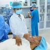 Hospital de Vietnam trata con éxito malformaciones vasculares de paciente camboyano